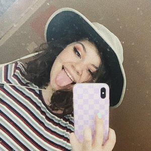 Meet your Posher, Kyra